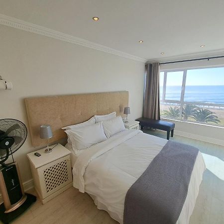 3 Bedroom Sea Facing Family Apartment Cape Town Moullie Point Cidade Do Cabo Exterior foto