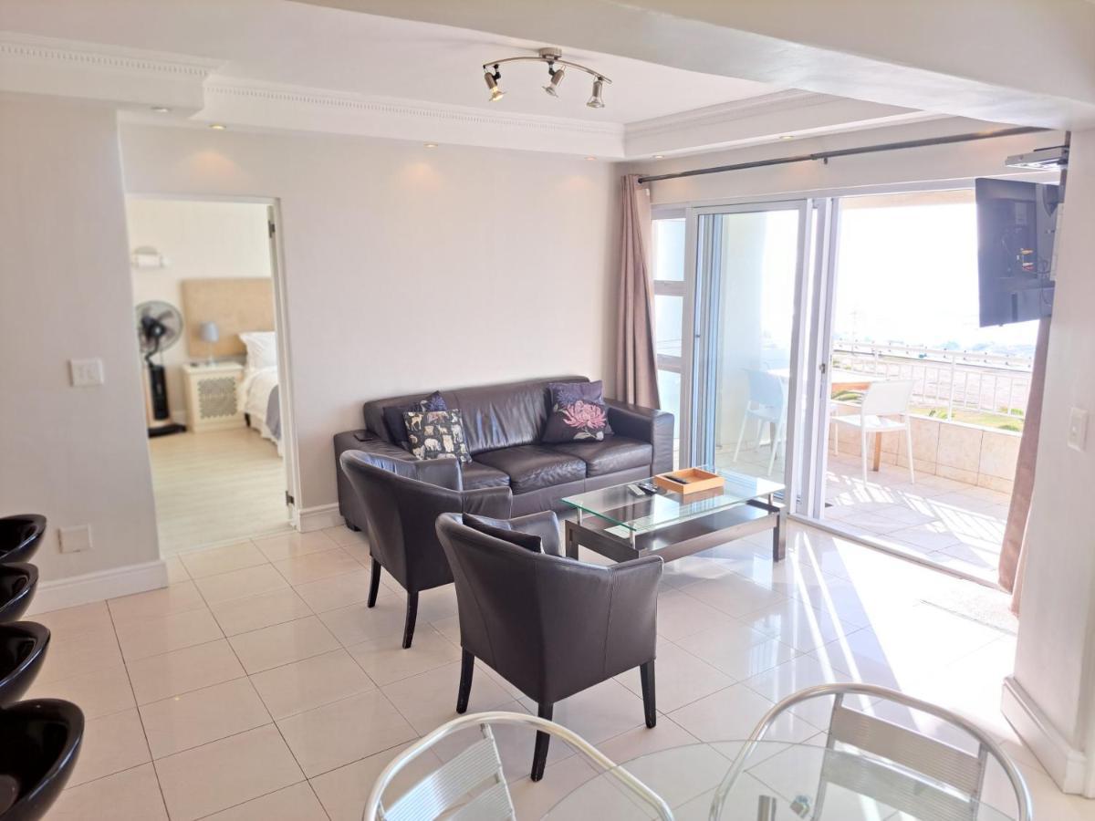 3 Bedroom Sea Facing Family Apartment Cape Town Moullie Point Cidade Do Cabo Exterior foto