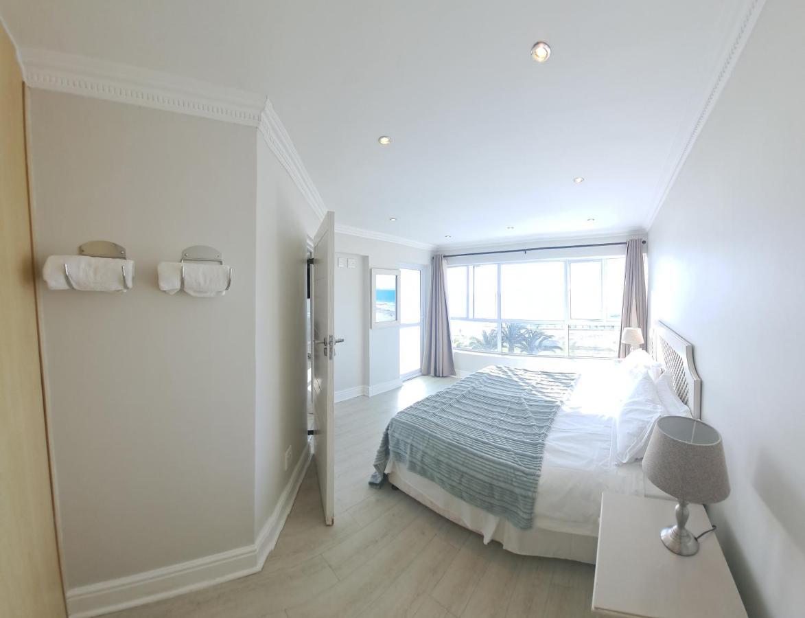 3 Bedroom Sea Facing Family Apartment Cape Town Moullie Point Cidade Do Cabo Exterior foto