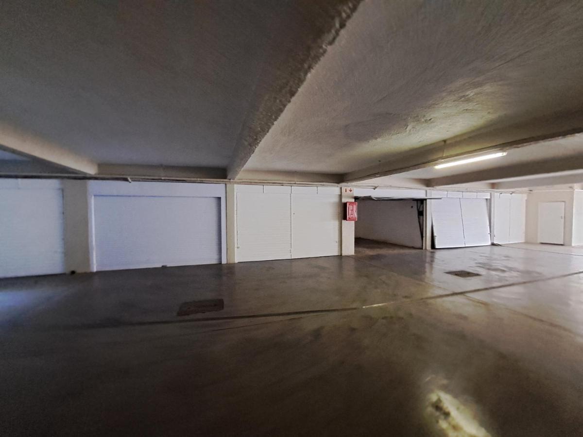 3 Bedroom Sea Facing Family Apartment Cape Town Moullie Point Cidade Do Cabo Exterior foto